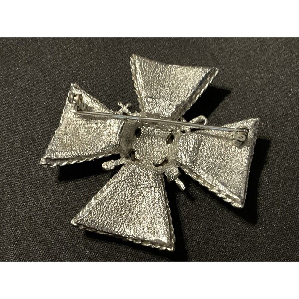 Coat Of Arms Brooch View 4